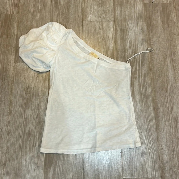 Nation LTD - Raina Balloon Sleeve One Shoulder Tee in white - Picture 6 of 11